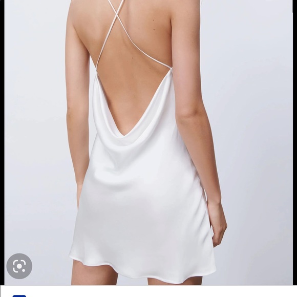 Satin effect dress - Picture 2 of 4